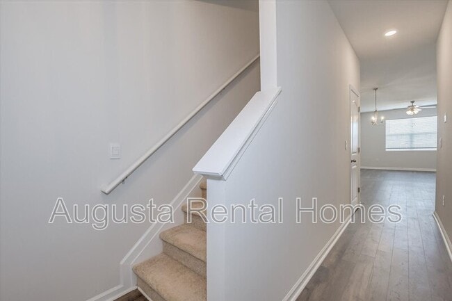 Building Photo - 4315 Newland St