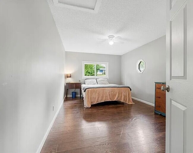 Building Photo - 284 Ramsey Ln