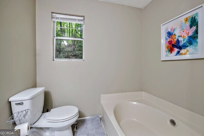Building Photo - 221 Remington Ln