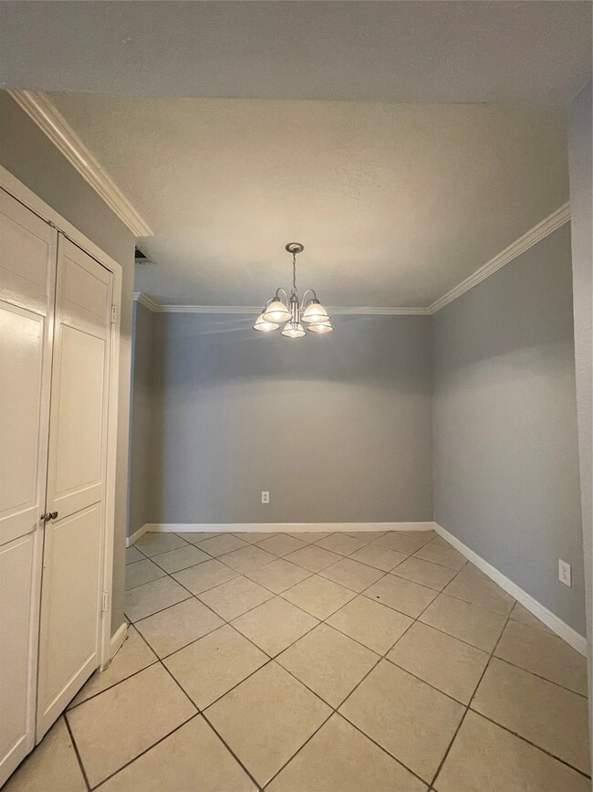 Building Photo - 7622 Bubbling Spring Ln
