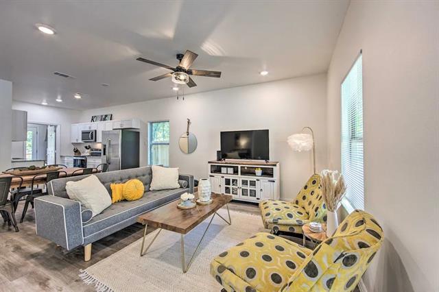 Building Photo - 6150 Shawnee Dr