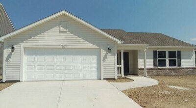 Building Photo - Charming 3-Bedroom Home in West Lafayette with 2-Car Garage & Washer/Dryer