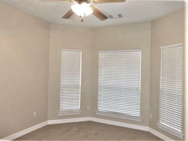 Building Photo - 12424 Red Stag Ct
