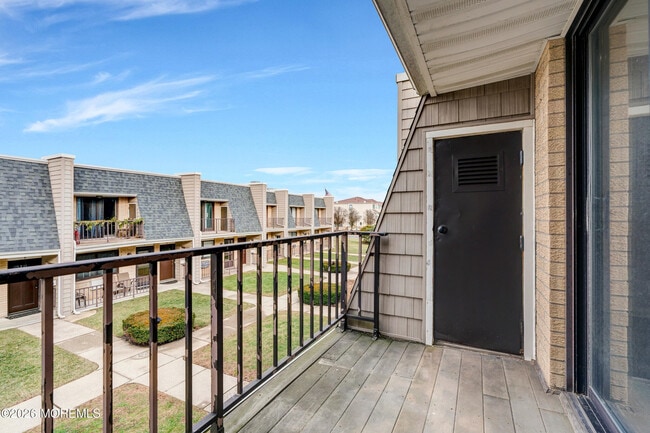 Building Photo - 720 Ocean Ave N