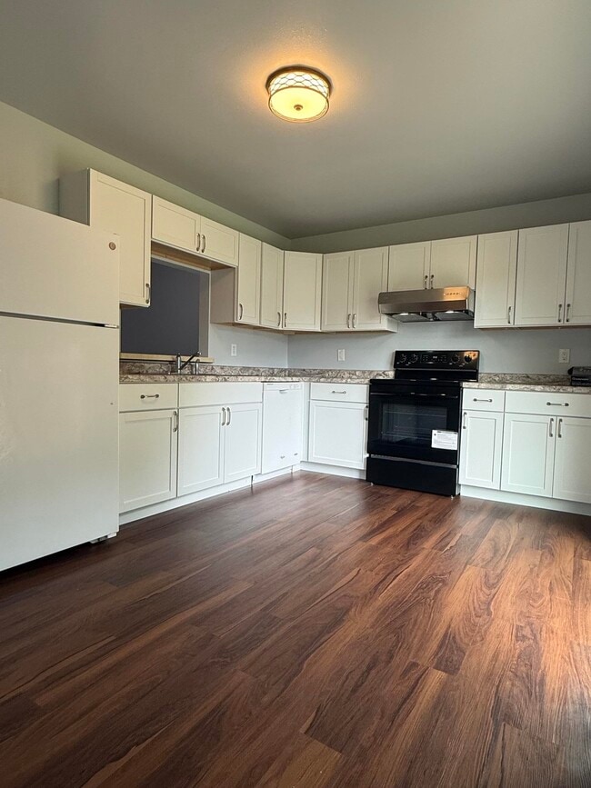 Building Photo - 2939 Traceway Dr
