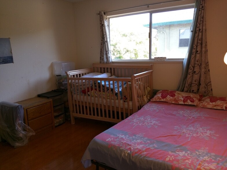 Building Photo - 879 Bing Dr