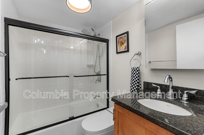 Building Photo - 1260 21st St NW