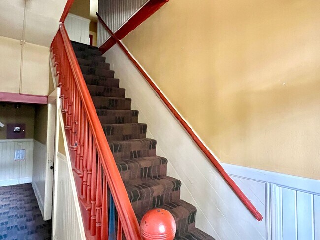 Building Photo - ROSEG01