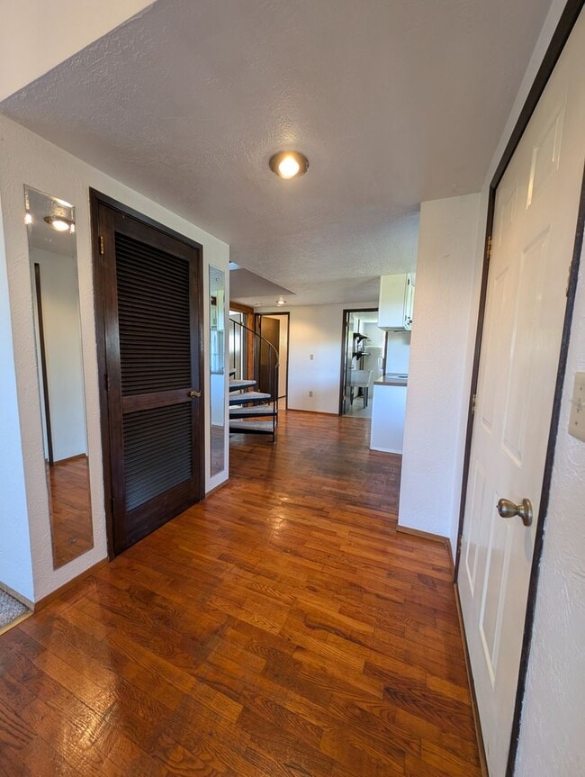 Building Photo - Well Kept Port Orchard Charmer with Stellar Seattle View, Available Now!