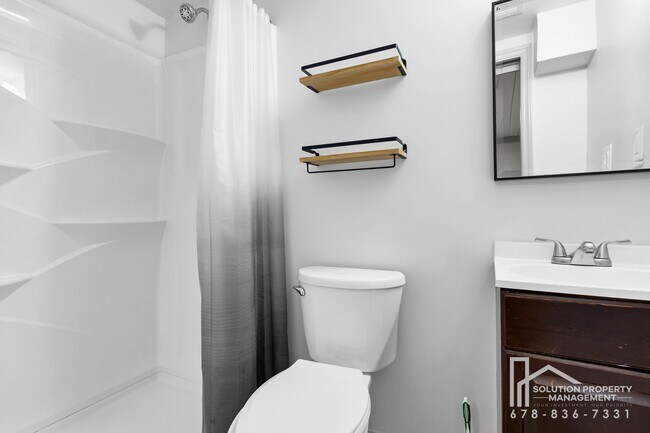 Building Photo - 3925 Chicamauga Dr