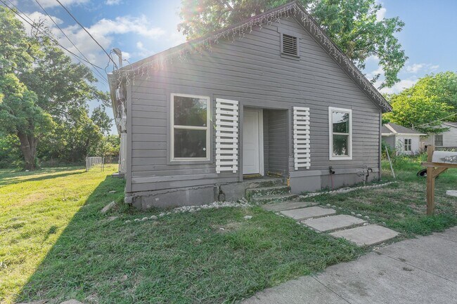 Building Photo - 4621 Owenwood Ave