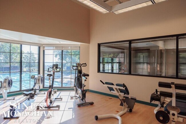 Building Photo - 744 Trombley Rd