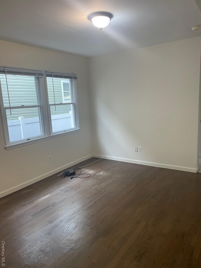 Building Photo - 22 Franklin St