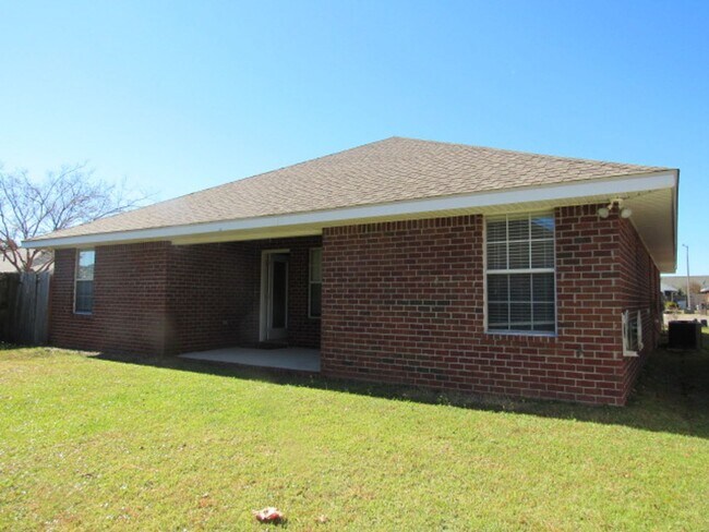 Building Photo - Four bedroom home in Gulf Breeze!