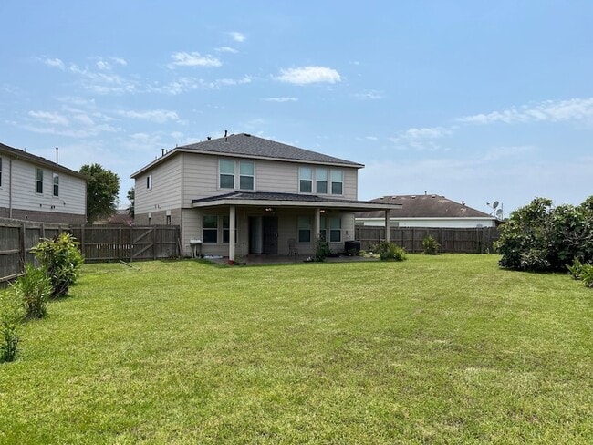 Building Photo - 15202 Lynford Crest Dr