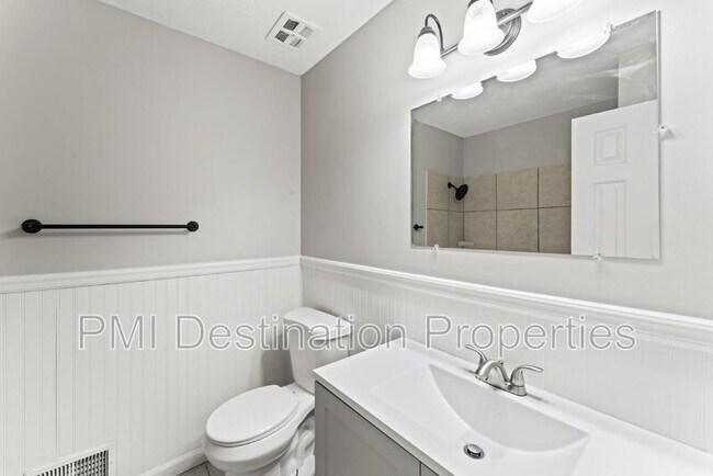 Building Photo - 12012 E 56 St