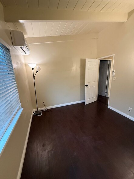 Building Photo - 4360 Custis Ave