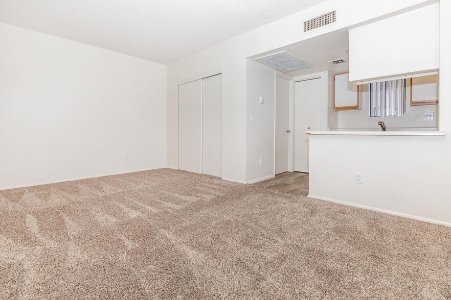 Interior Photo - Broadmoor Apartments