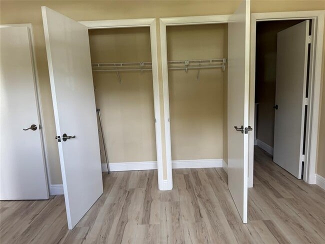 Building Photo - 602 NE 38th St