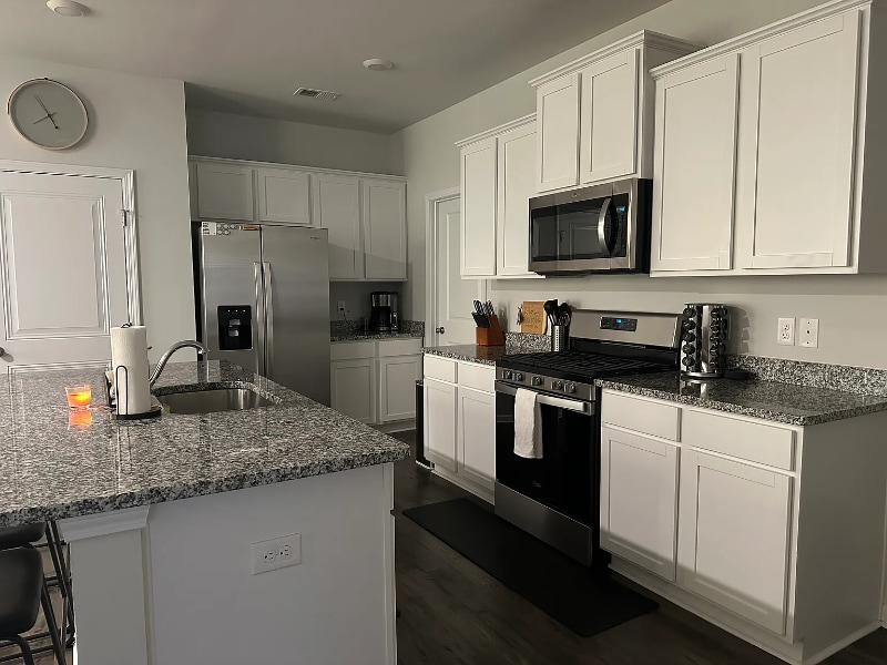 Building Photo - 6189 Whitewater Dr