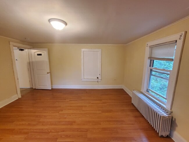 Building Photo - 38 Division St