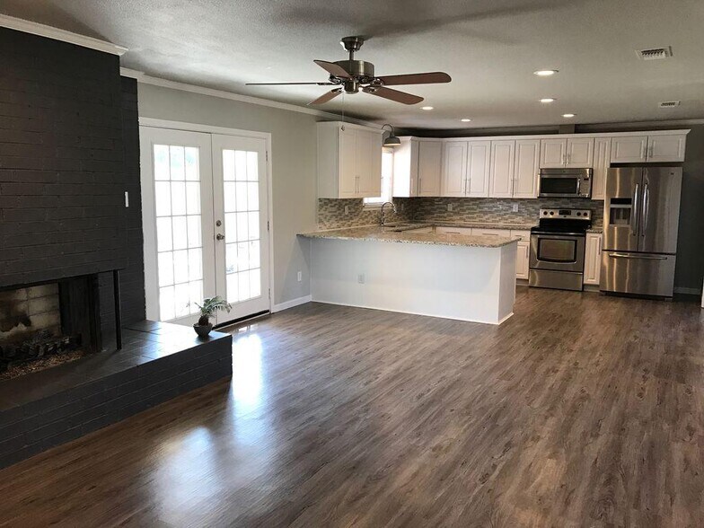 Building Photo - 4907 11th St