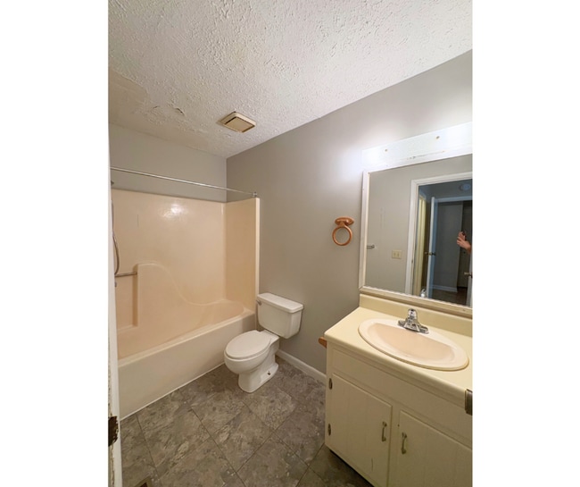 Building Photo - 8881 Millard Lee Ln