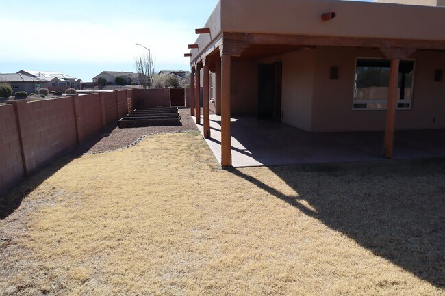 Building Photo - Your own resort! Elegant, Exclusive & Exquisite.