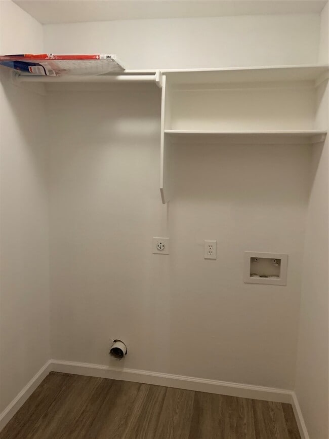 Building Photo - 10978 Youpon St