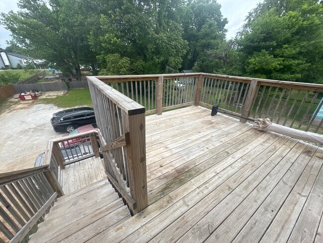 Building Photo - 453 S Main Ave