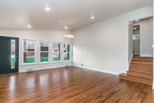 Building Photo - Beautiful 2 Bed 1 Bath House by CSU Campus!