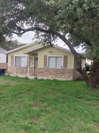 Building Photo - 901 N Terry St