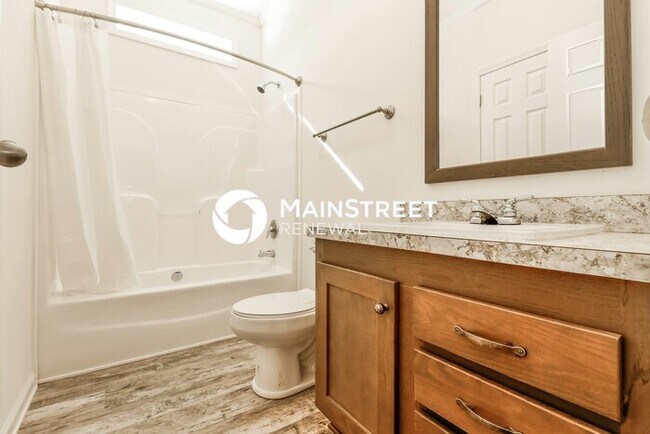 Building Photo - 2 Bedroom Pet-Friendly Home in St. Petersburg, FL with Main Street Renewal