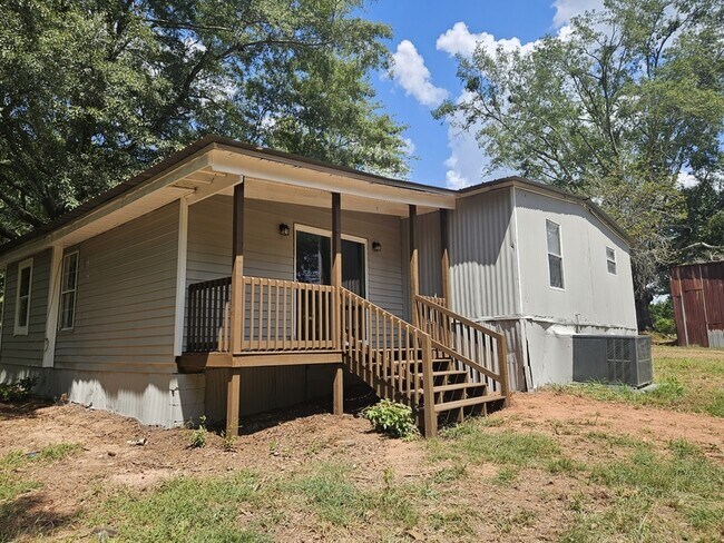 Building Photo - 3252 Colham Ferry Rd