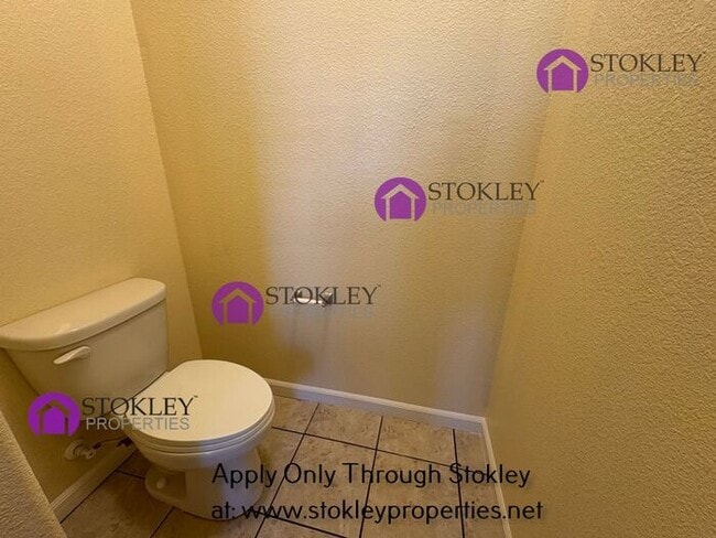 Building Photo - 2573 Tampico Dr