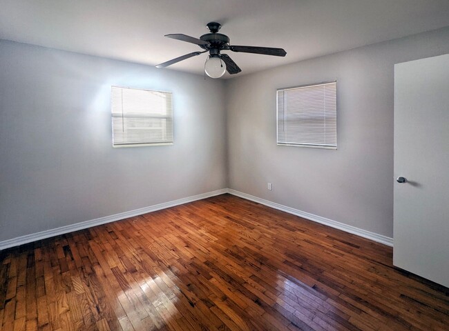Building Photo - LOCATION, LOCATION, LOCATION w/ INCREDIBLE...