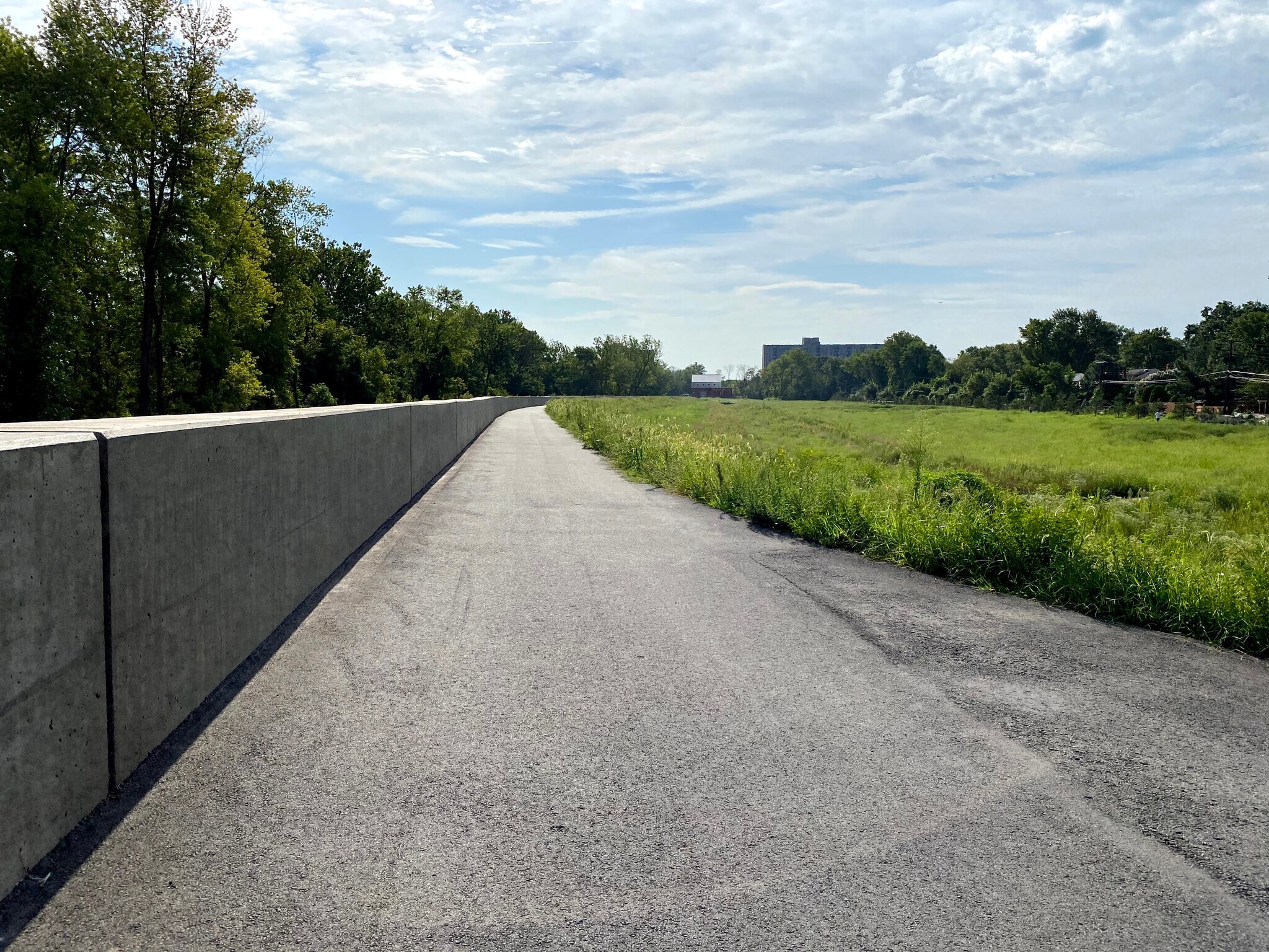 Huntington Levee Park - 5704 Fenwick Dr