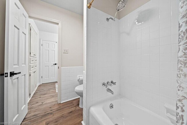 Building Photo - 4508 Victoria Dr