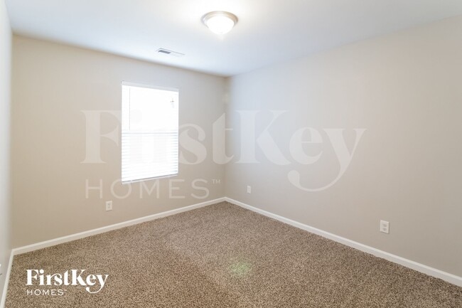 Building Photo - 283 Cameron St