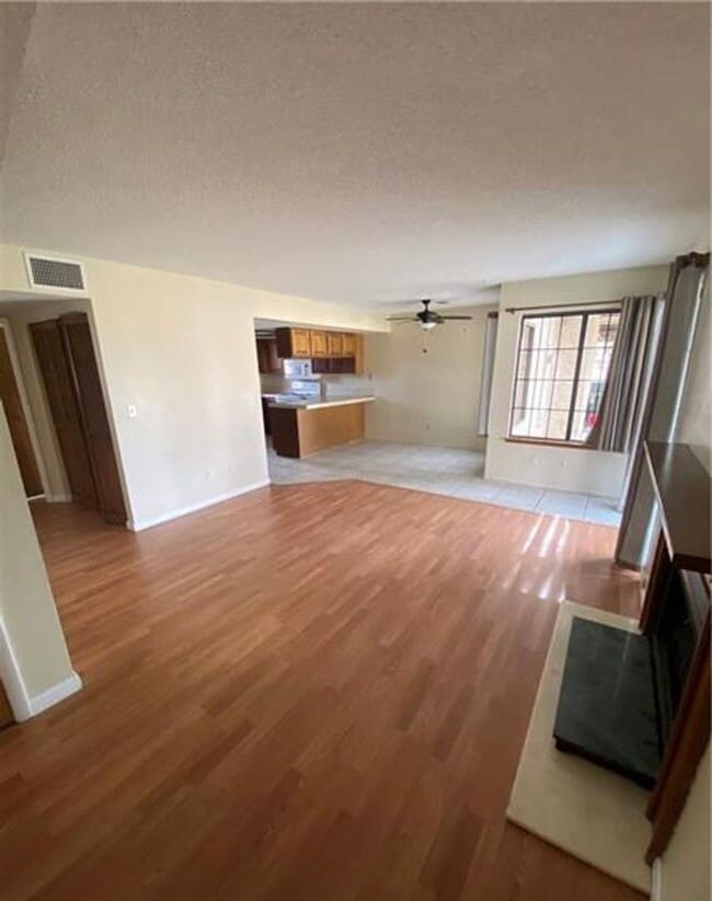 Building Photo - Calvada Valley U7 - Bourbon St, Unit G-2