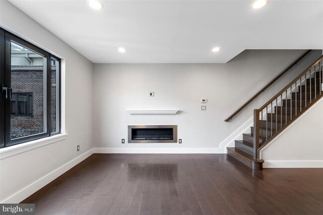 Building Photo - 1000 Fell St