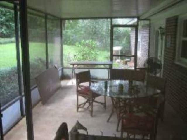 Building Photo - 1116 Rosewood Dr