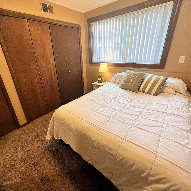 Building Photo - 1800 Knox St