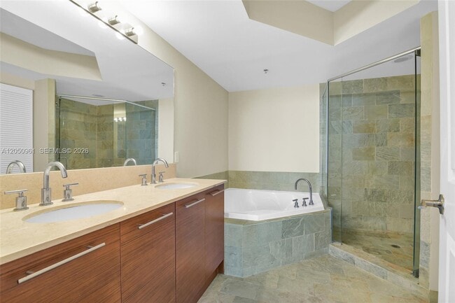 Building Photo - 2681 N Flamingo Rd