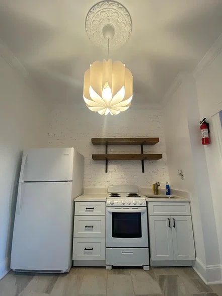 Building Photo - 2700 Saint Paul St