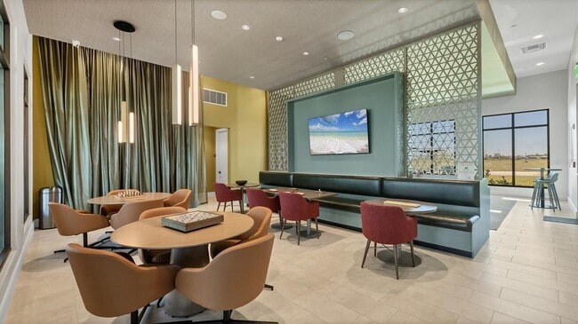 Building Photo - 690 Allora Ave