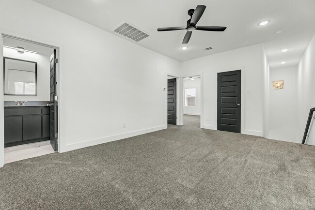 Building Photo - 3001 Alpha Wolf Ct