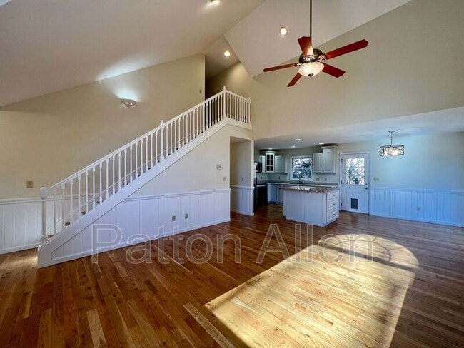 Building Photo - 212 Appleton Dr