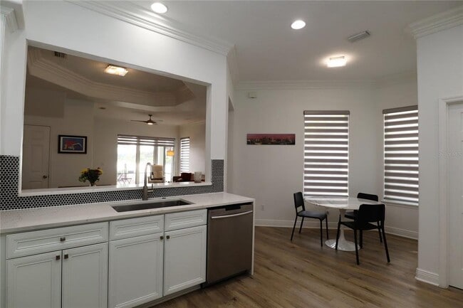 Building Photo - 8248 Tivoli Dr