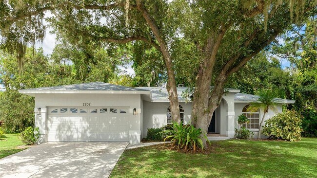 Building Photo - 2202 Cork Oak St W